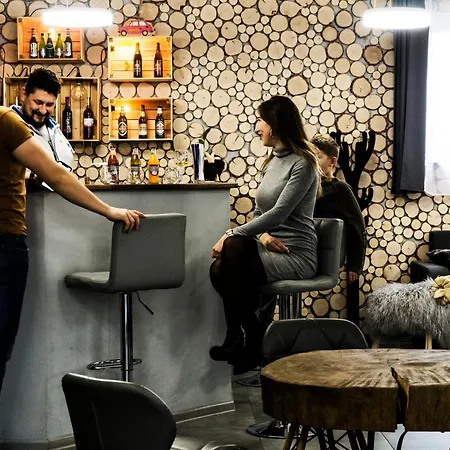 Dask Bed & Breakfast *